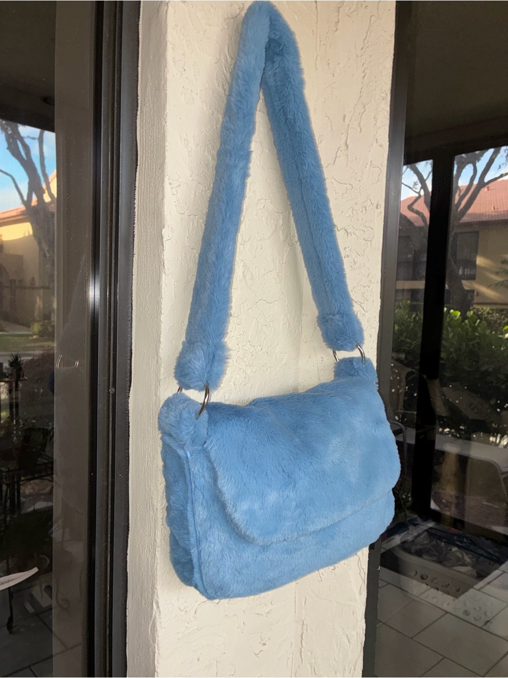 Lolita Jade Frankie Messenger Bag in Sky Blue Faux Fur - EUC - Picture 9 of 11
